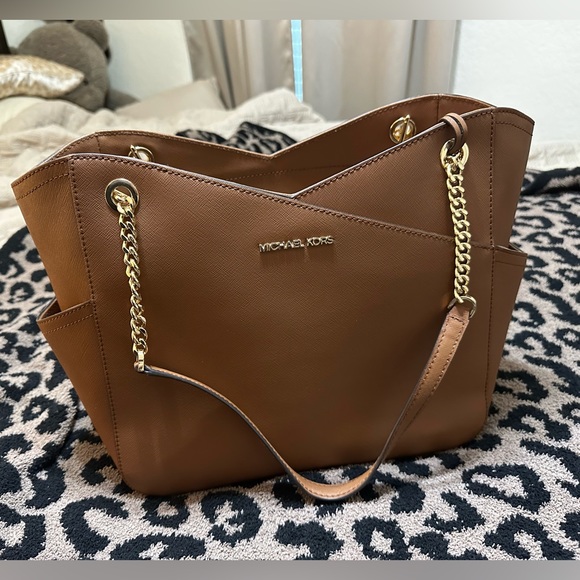 MK purse - Picture 3 of 5